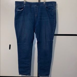 Levi’s Skinny Pull On Jeggings